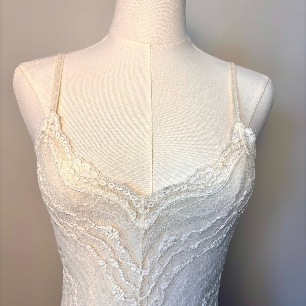 Free People Cream Lace Pull On Slip Adjustable Staps - Picture 2 of 9